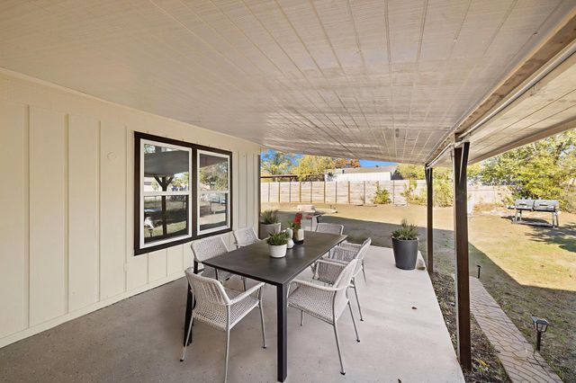 902 Virginia DR, Round Rock, TX 78664