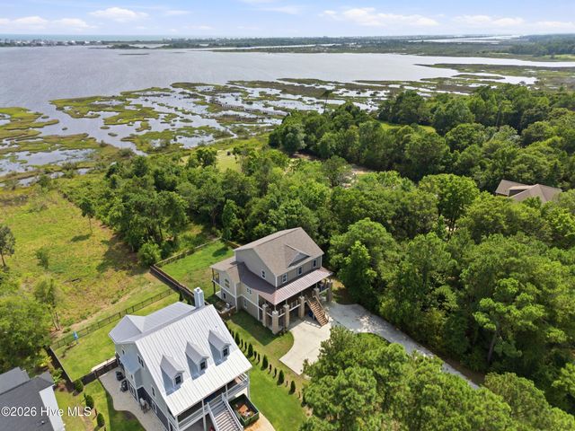 104 Oyster Catcher Way, Sneads Ferry, NC 28460
