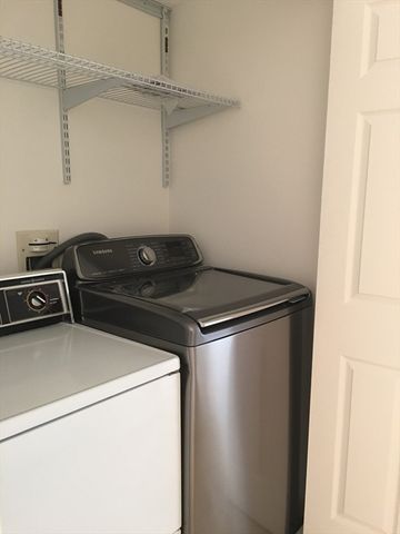 193 Oak St 308, Newton, MA 02464