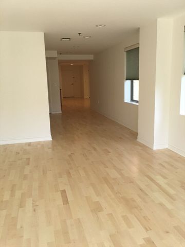 193 Oak St 308, Newton, MA 02464