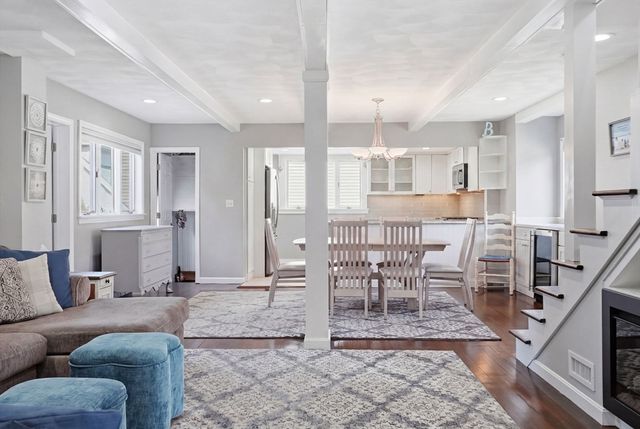 27 Billows St, Winthrop, MA 02152