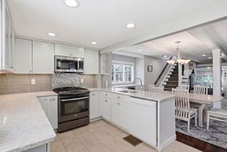 27 Billows St, Winthrop, MA 02152