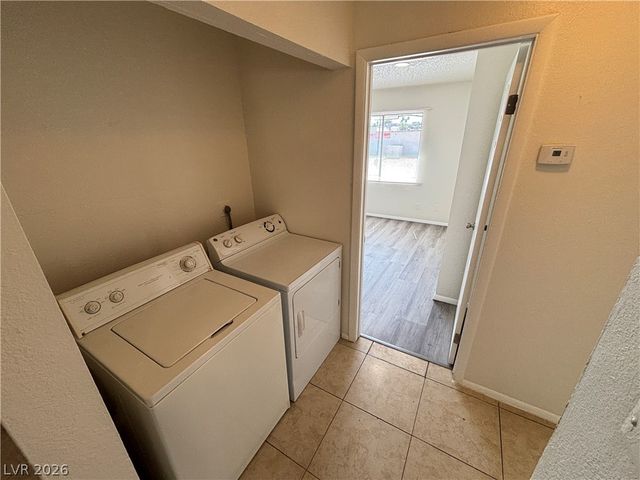 2883 Wheelwright Drive D, Las Vegas, NV 89121