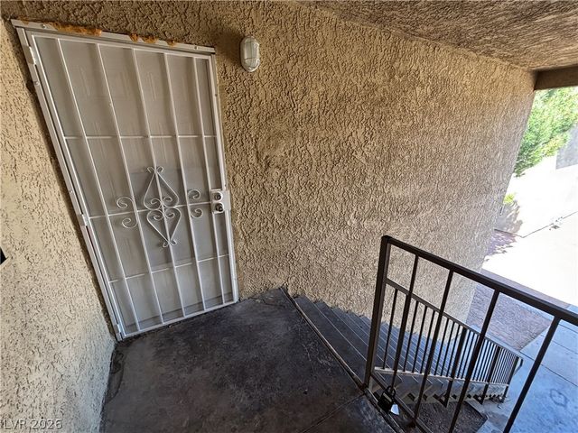 2883 Wheelwright Drive D, Las Vegas, NV 89121