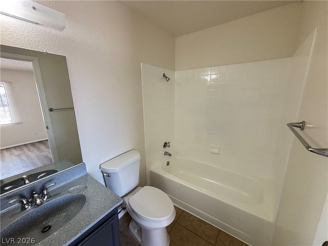 2883 Wheelwright Drive D, Las Vegas, NV 89121