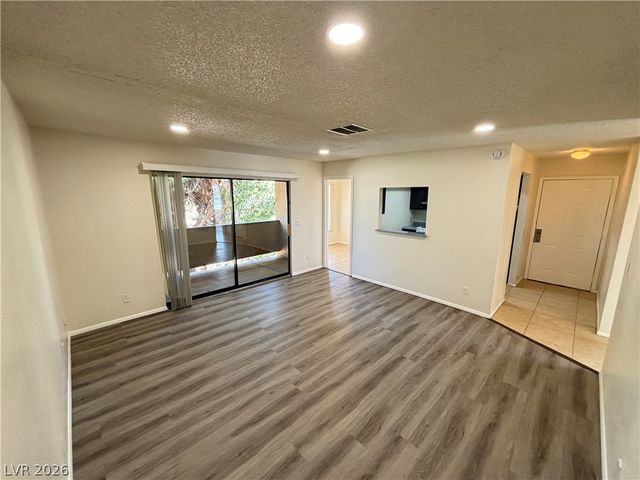 2883 Wheelwright Drive D, Las Vegas, NV 89121