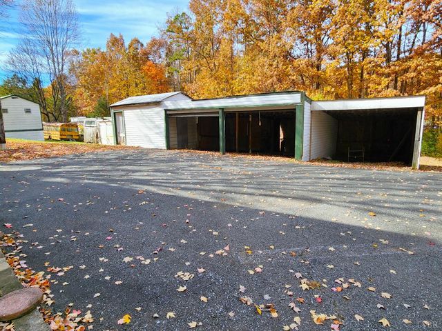 369 Pine Acres Drive, Lynchburg, VA 24504