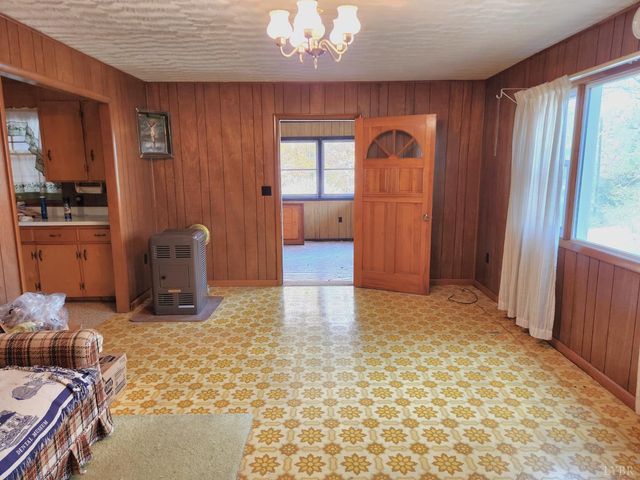 369 Pine Acres Drive, Lynchburg, VA 24504