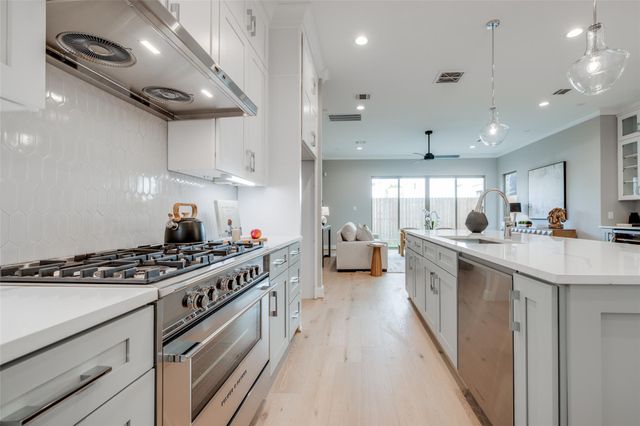 116 E 23rd Street, Houston, TX 77008