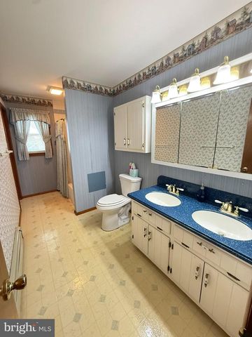 80 JOHNS WAY, Honey Brook, PA 19344