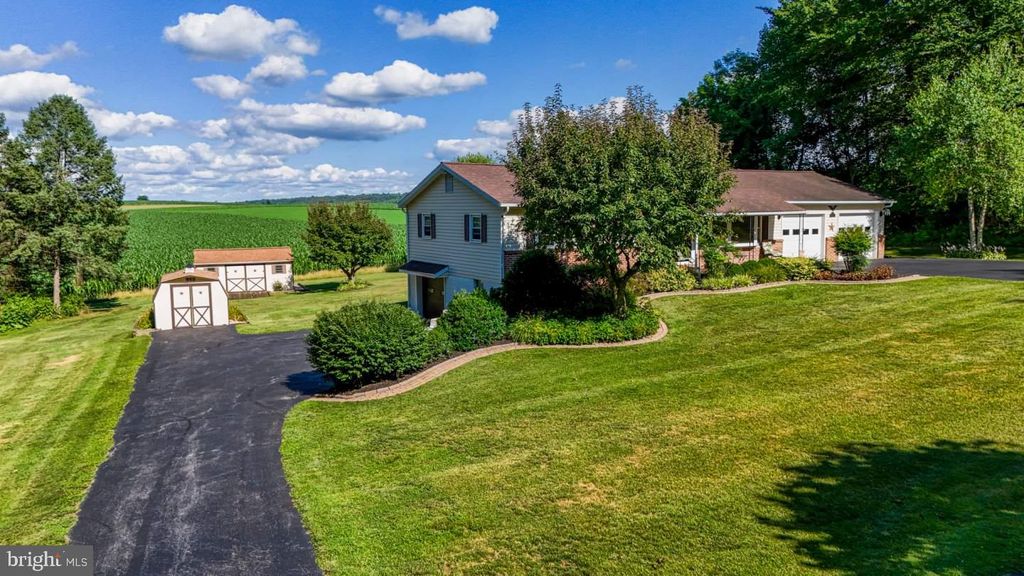 80 JOHNS WAY, Honey Brook, PA 19344