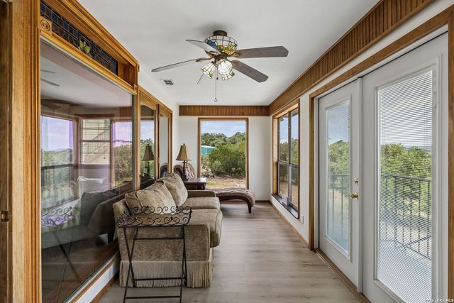 408 Edge Hill Dr, Canyon Lake, TX 78133