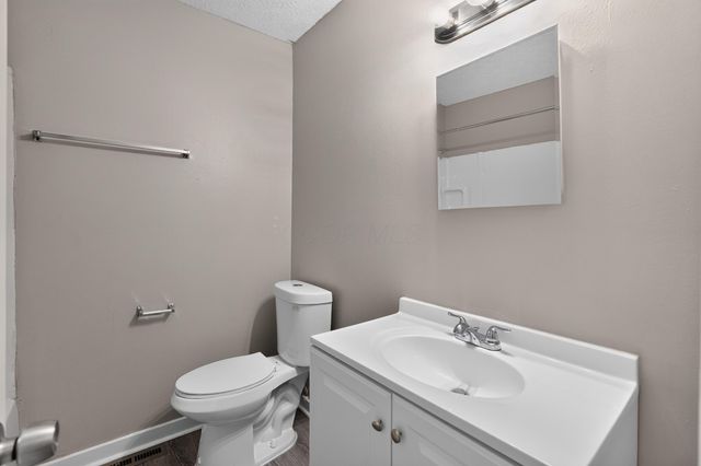 2929 Chatsworth Way, Reynoldsburg, OH 43068