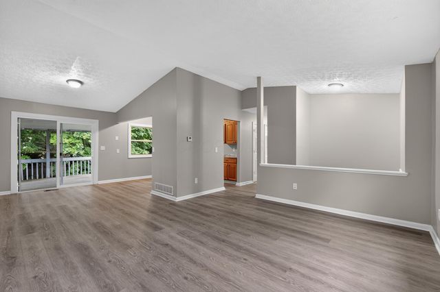 2929 Chatsworth Way, Reynoldsburg, OH 43068