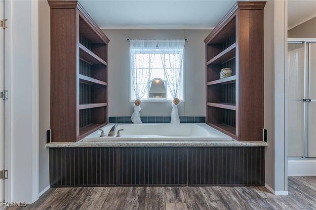 1910 Evans RD, Labelle, FL 33935