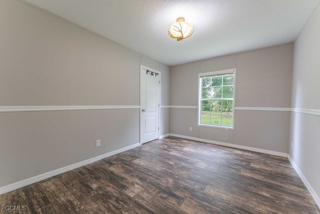 1910 Evans RD, Labelle, FL 33935