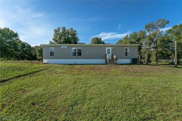 1910 Evans RD, Labelle, FL 33935