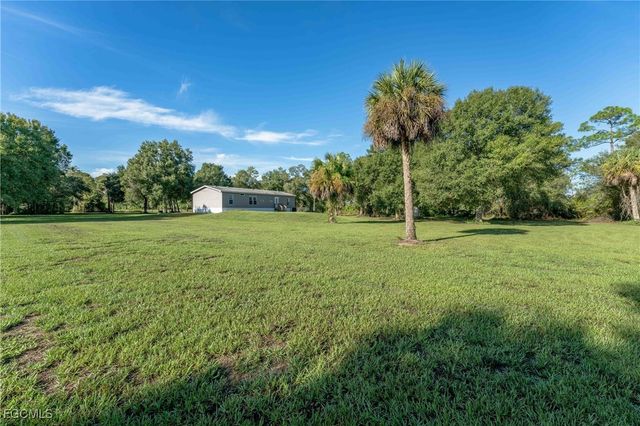 1910 Evans RD, Labelle, FL 33935