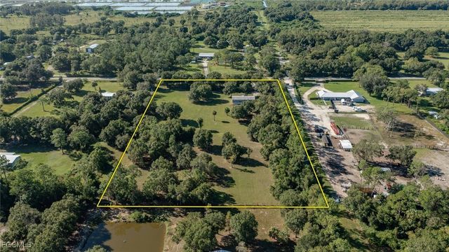1910 Evans RD, Labelle, FL 33935