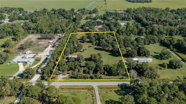 1910 Evans RD, Labelle, FL 33935