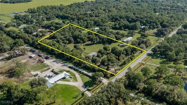 1910 Evans RD, Labelle, FL 33935