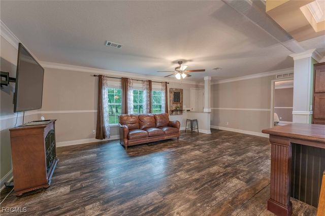 1910 Evans RD, Labelle, FL 33935