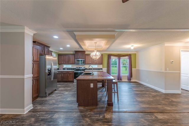 1910 Evans RD, Labelle, FL 33935