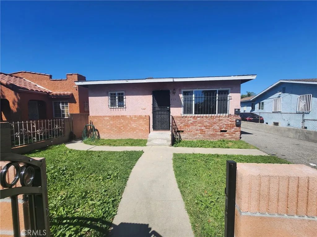 229 E 89th St, Los Angeles, CA 90003