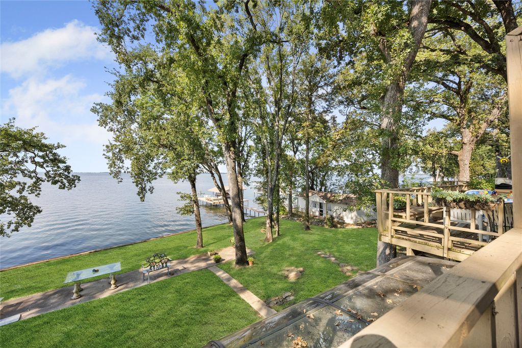 1108 Lovers Lane, Tool, TX 75143