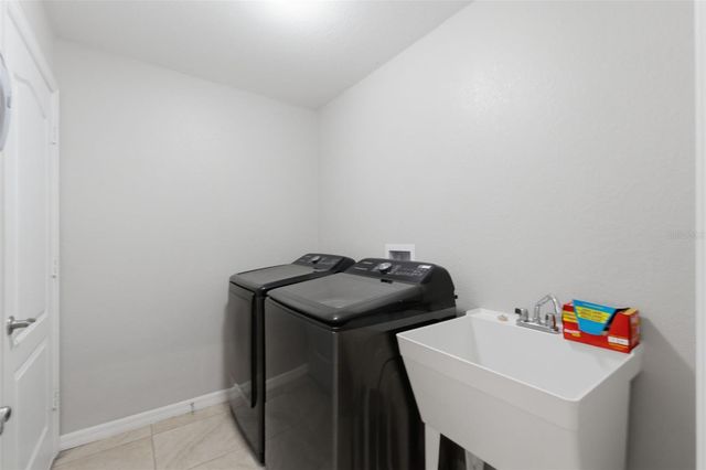 12155 PEREGRINE FALCON AVENUE, Weeki Wachee, FL 34614