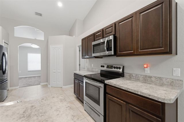 12155 PEREGRINE FALCON AVENUE, Weeki Wachee, FL 34614