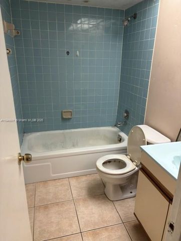 1459 Yellowthroat St, Homestead, FL 33035