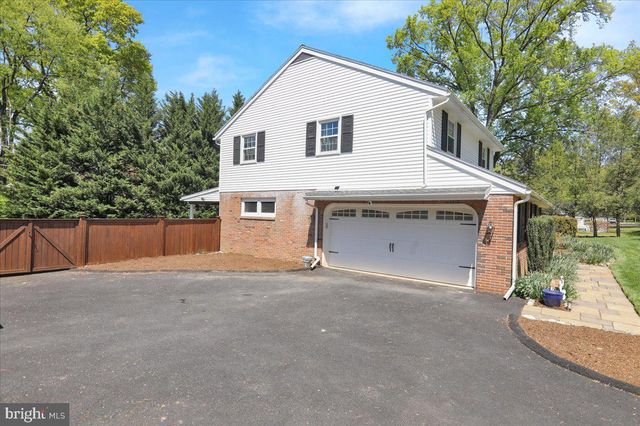 1605 FARR RD, Reading, PA 19610
