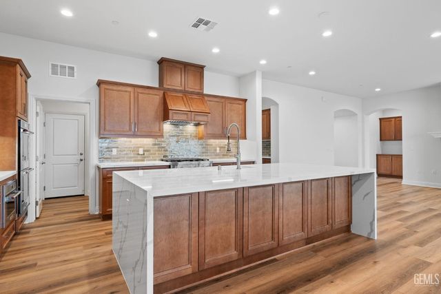 3719 Pathway Court, Bakersfield, CA 93311