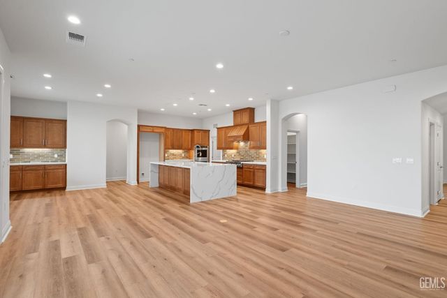 3719 Pathway Court, Bakersfield, CA 93311