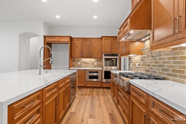 3719 Pathway Court, Bakersfield, CA 93311