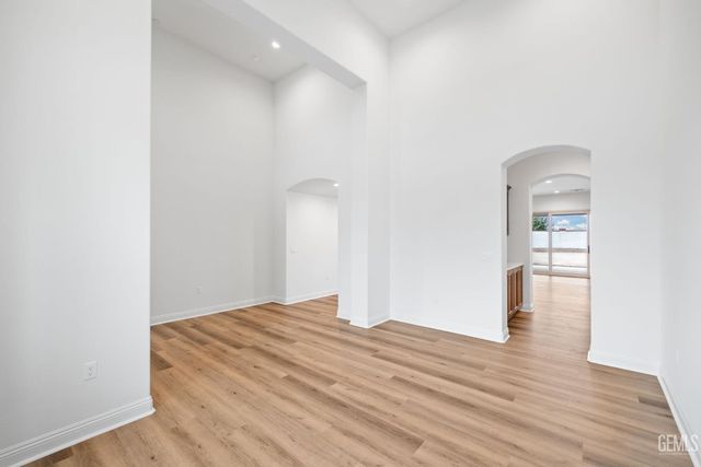 3719 Pathway Court, Bakersfield, CA 93311