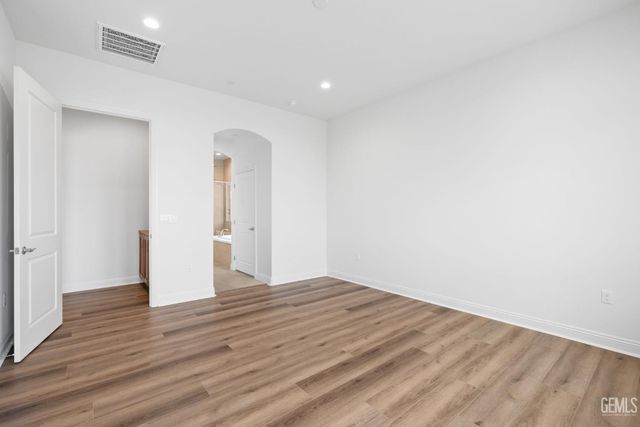 3719 Pathway Court, Bakersfield, CA 93311