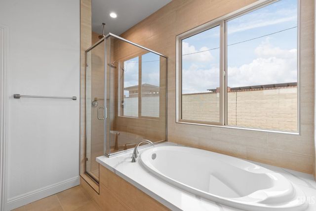 3719 Pathway Court, Bakersfield, CA 93311