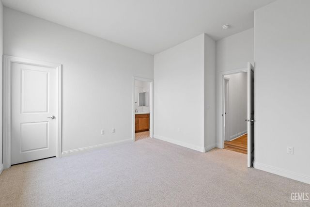 3719 Pathway Court, Bakersfield, CA 93311