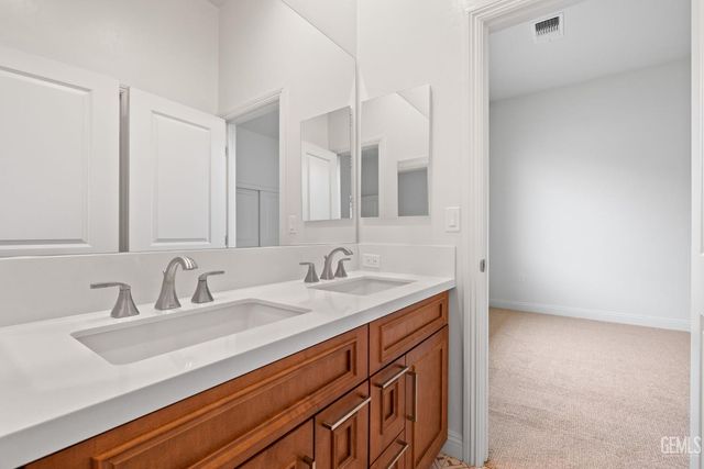 3719 Pathway Court, Bakersfield, CA 93311