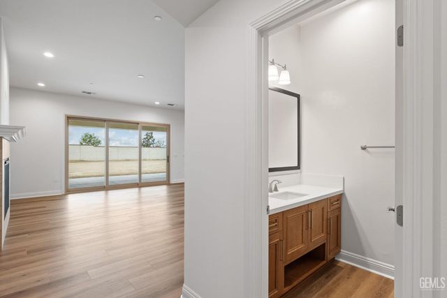 3719 Pathway Court, Bakersfield, CA 93311