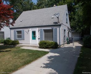 2205 E 10 Mile Road, Royal Oak, MI 48067