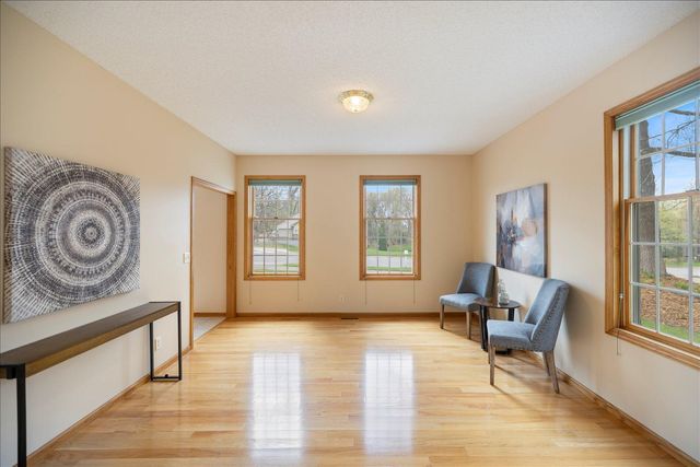 2225 75th Street E, Inver Grove Heights, MN 55077