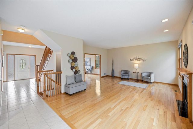 2225 75th Street E, Inver Grove Heights, MN 55077