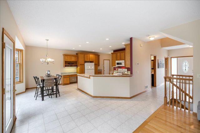 2225 75th Street E, Inver Grove Heights, MN 55077