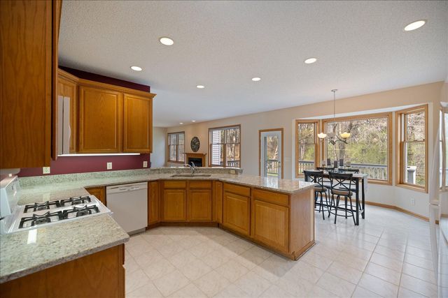 2225 75th Street E, Inver Grove Heights, MN 55077