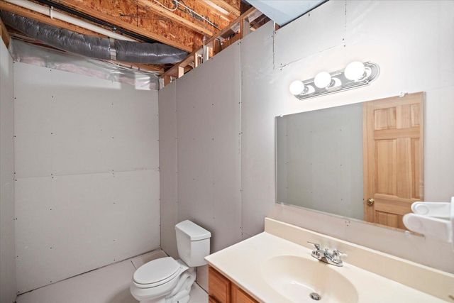 2225 75th Street E, Inver Grove Heights, MN 55077