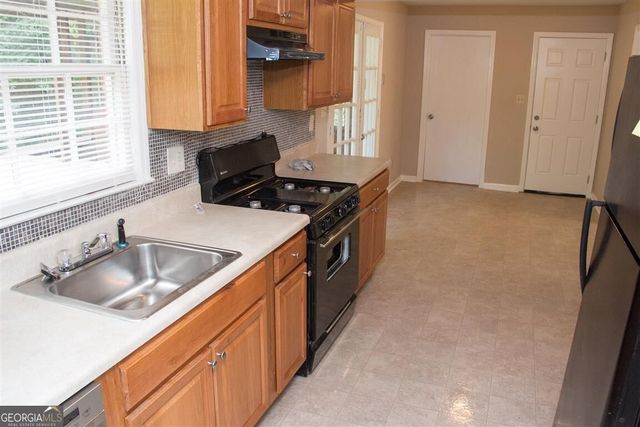 6202 Lance Lane, Riverdale, GA 30274