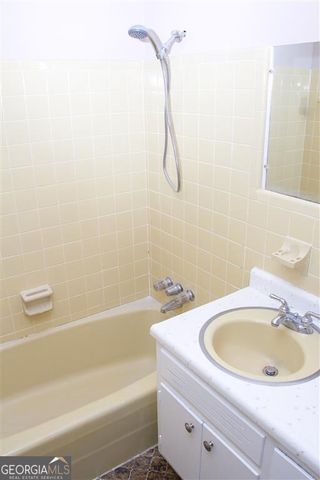 6202 Lance Lane, Riverdale, GA 30274